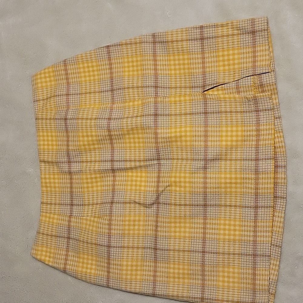 Plaid skirt with front slit